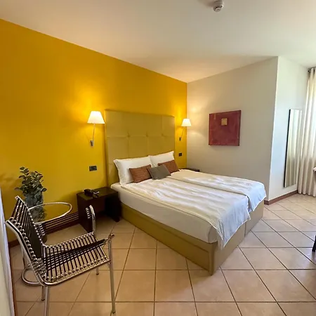 Hotel Meridiana Malcesine Buitenkant foto